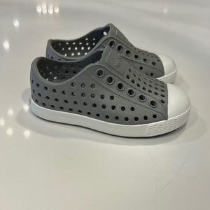 BNWOT Native size C4 grey Jefferson shoe